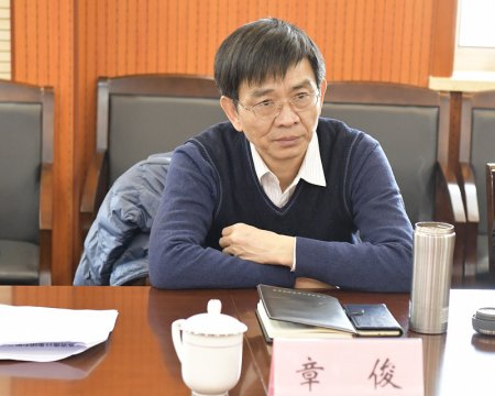 省港口集團(tuán)對(duì)我司進(jìn)行節(jié)前安全工作檢查并對(duì)困難職工慰問(wèn)