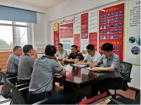 江蘇遠(yuǎn)洋船員管理公司黨支部開展慰問困難黨員活動