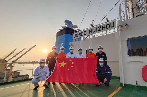 江蘇遠(yuǎn)洋黨委向每一位堅(jiān)守崗位的江蘇遠(yuǎn)洋人致敬！